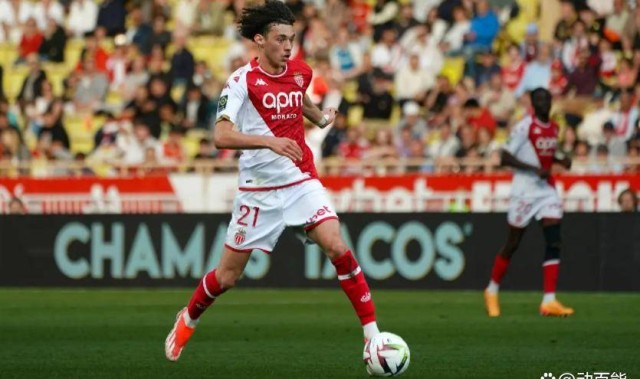 法甲最新积分榜出炉！巴黎圣日耳曼4-0，朗斯5-1，欧塞尔3-0