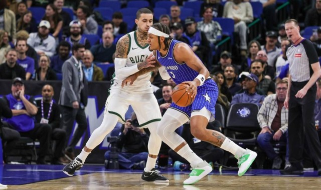 布莱克26分贝恩25分 波特28+4+7雄鹿负魔术