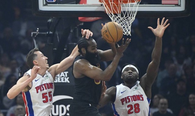 哈登18+5+7杜伦空砍24+14 骑士击败活塞