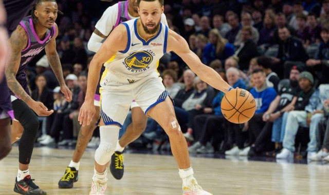 库里复出延后格林抓马 勇士本赛季已无药可救？