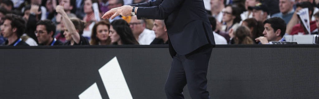 西甲保级关键战：奥维耶多 vs 塞维利亚，上半场互交白卷