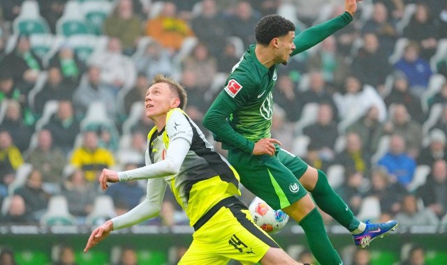 随着沃尔夫斯堡1-2，拜仁领先优势缩小至3分，德甲争冠白热化了