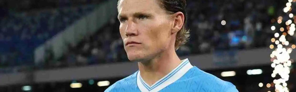 为何拒千万年薪？麦克托米奈拒沙特邀约，那不勒斯续约细节大揭秘