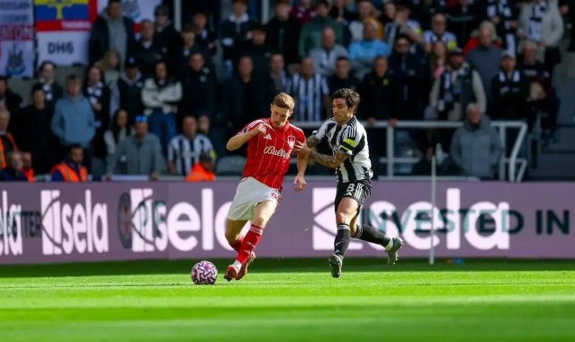 曼联仍想最后争取安德森，尽管他心向曼城！纽卡两铁腰已定签其一