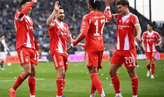 单季102球！拜仁5-0屠戮圣保利，孔帕尼带队踢疯了，顺手改写德甲历史