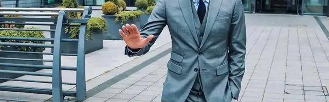 曼城该彻底推倒重建了！瓜帅如曼联时期穆帅，哈兰德有更好去处