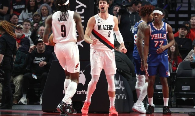 阿夫迪亚26+10杨瀚森2分1篮板 开拓者大胜76人取3连胜