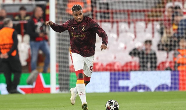 维尔茨：利物浦新星的欧冠之旅与顶级球员的较量