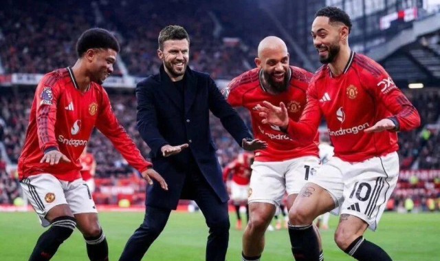 曝曼联准备下赛季英超争冠！省下100万工资招兵买马，拉爵欲扬眉吐气